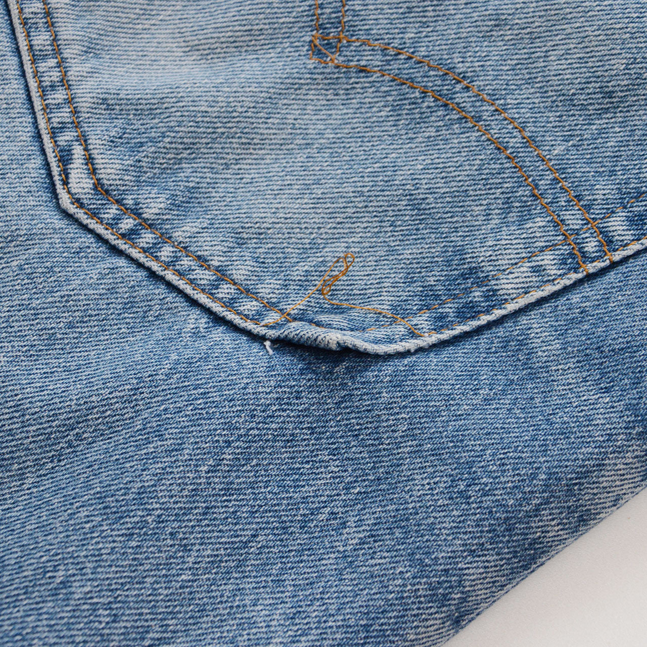 Levi's 501 jeans, 1980s, 100% cotton, indigo wash, Valencia factory 555