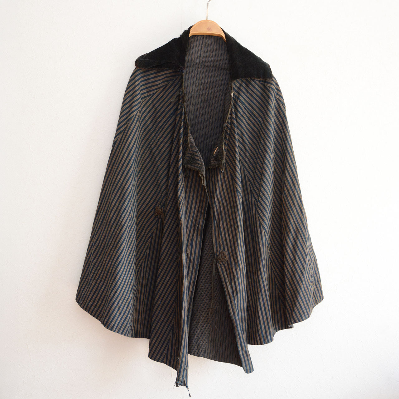 Vintage Japanese travel rain cape Dochu Kappa, cotton textile reflecting everyday life from the Meiji to early Showa era