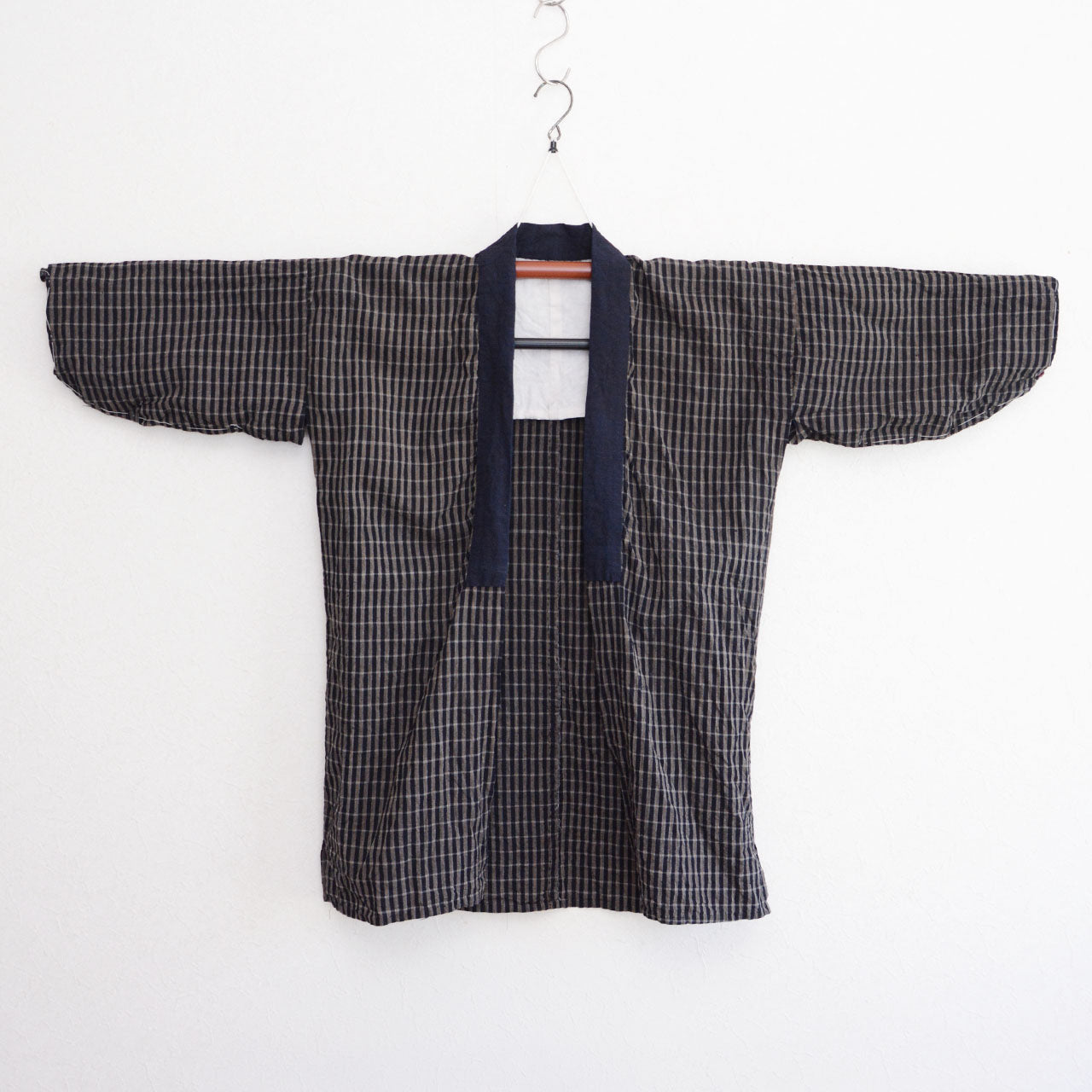 Mid-Showa era Japanese work jacket, cotton plaid pattern, indigo collar, tenugui lining