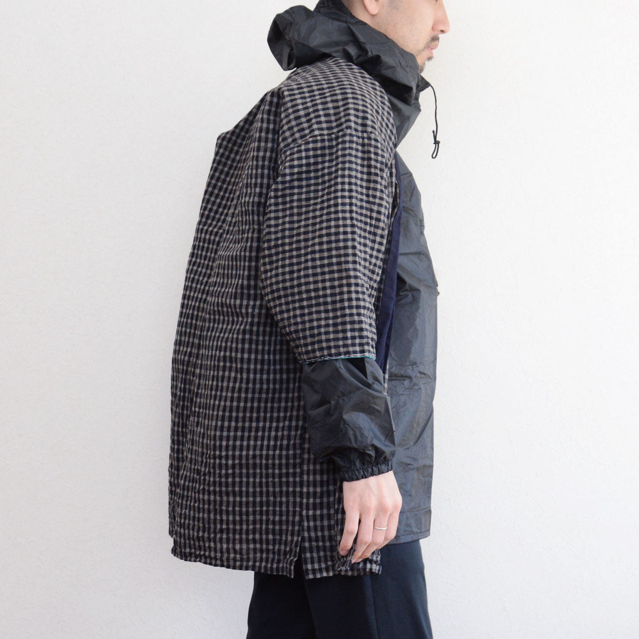 Plaid cotton noragi with indigo collar, hand-stitched Showa era Japanese workwear, vintage textile