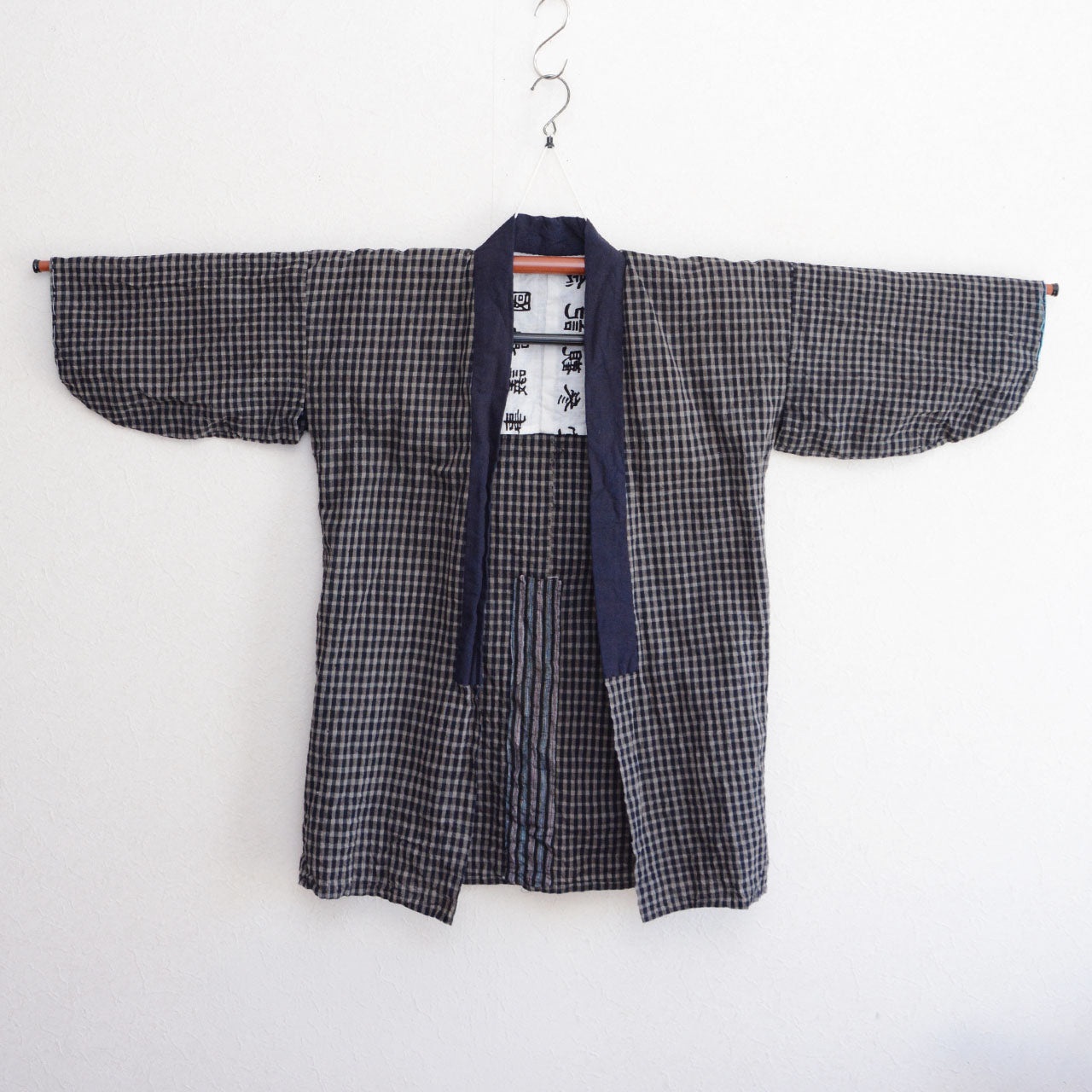 Hand-stitched cotton noragi, plaid weave, indigo collar, Showa period Japanese workwear