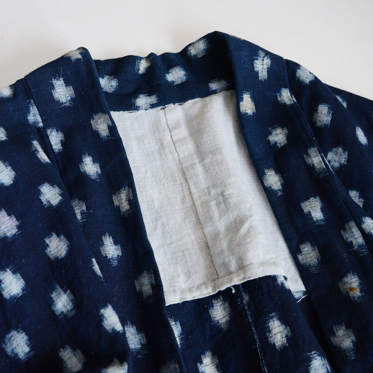 Japanese workwear jacket with Miyatsuguchi (Traditional side opening under the arm).