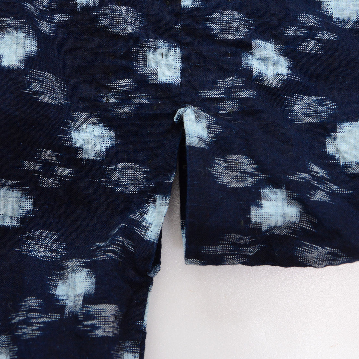 Mid-Showa indigo cotton noragi uwappari jacket with miyatsuguchi openings and white kasuri motifs