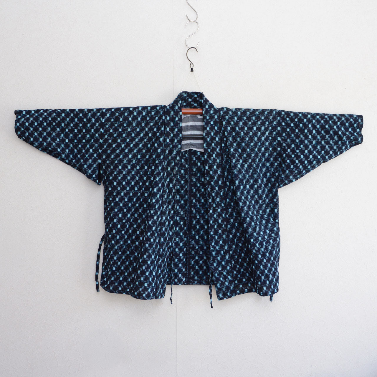 Hand-stitched indigo noragi work jacket with tenugui cotton lining, Japan vintag