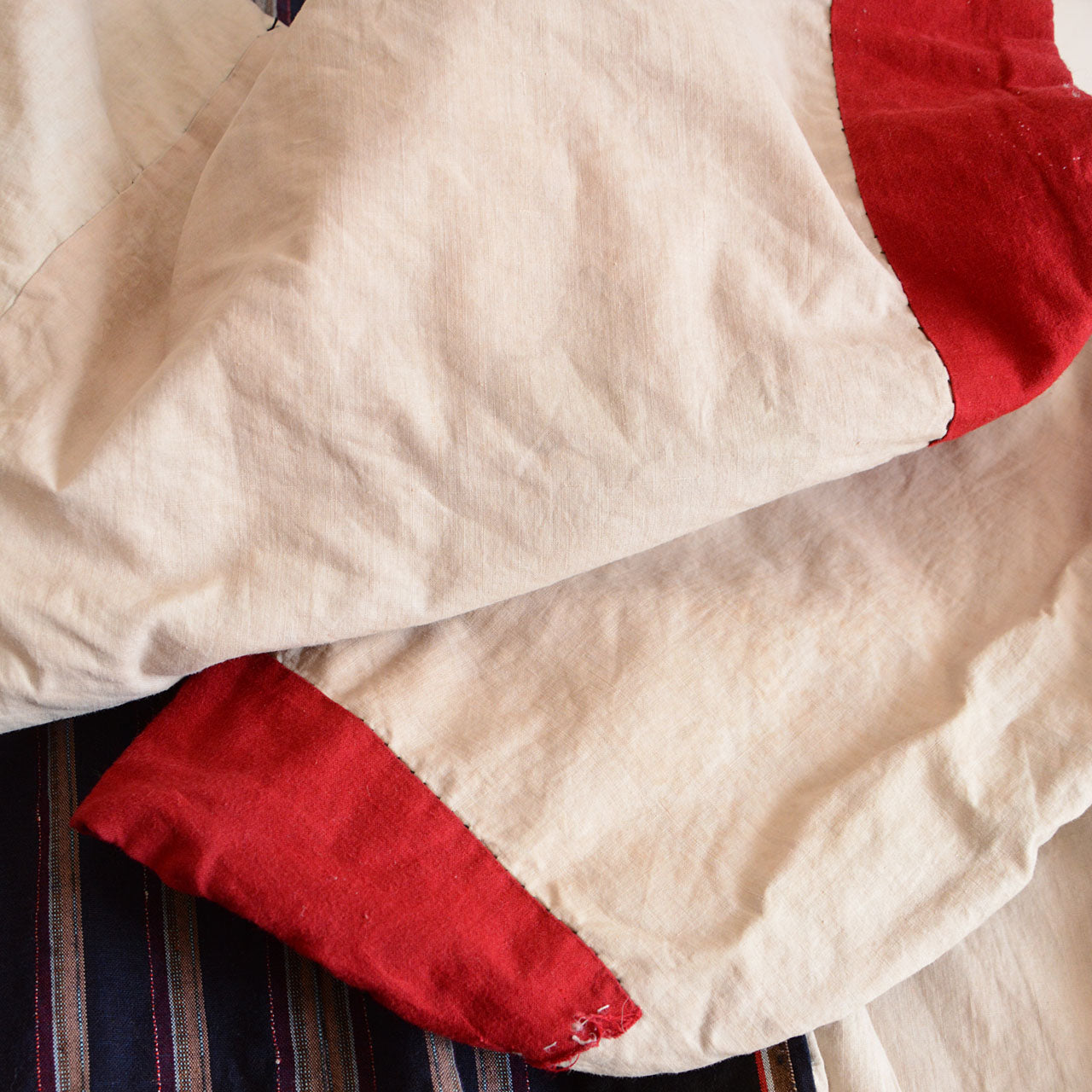 Unisex Japanese Noragi suitable for casual or creative styling.