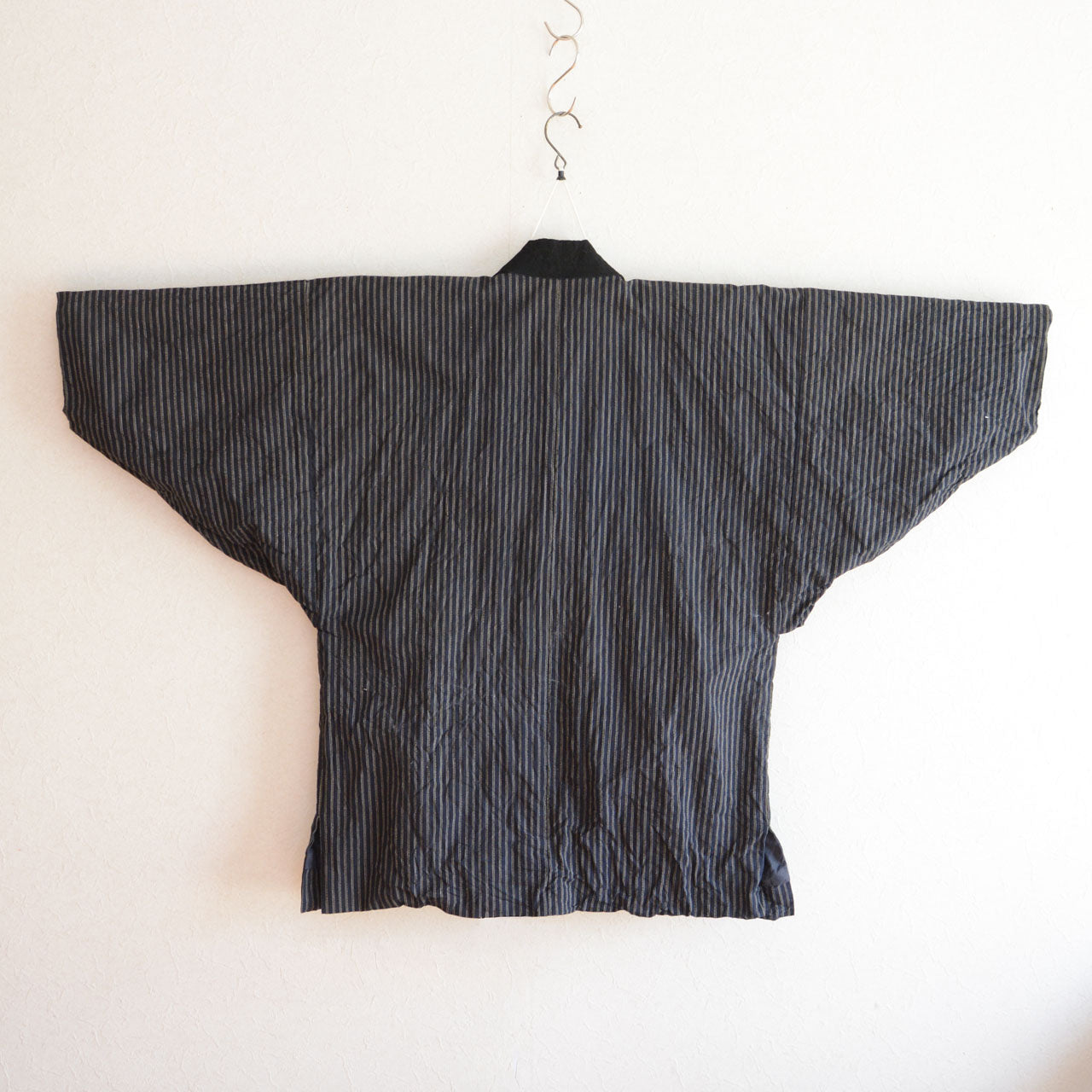 Striped cotton Japanese noragi from the Showa era, suitable for wearing or upcycling purposes