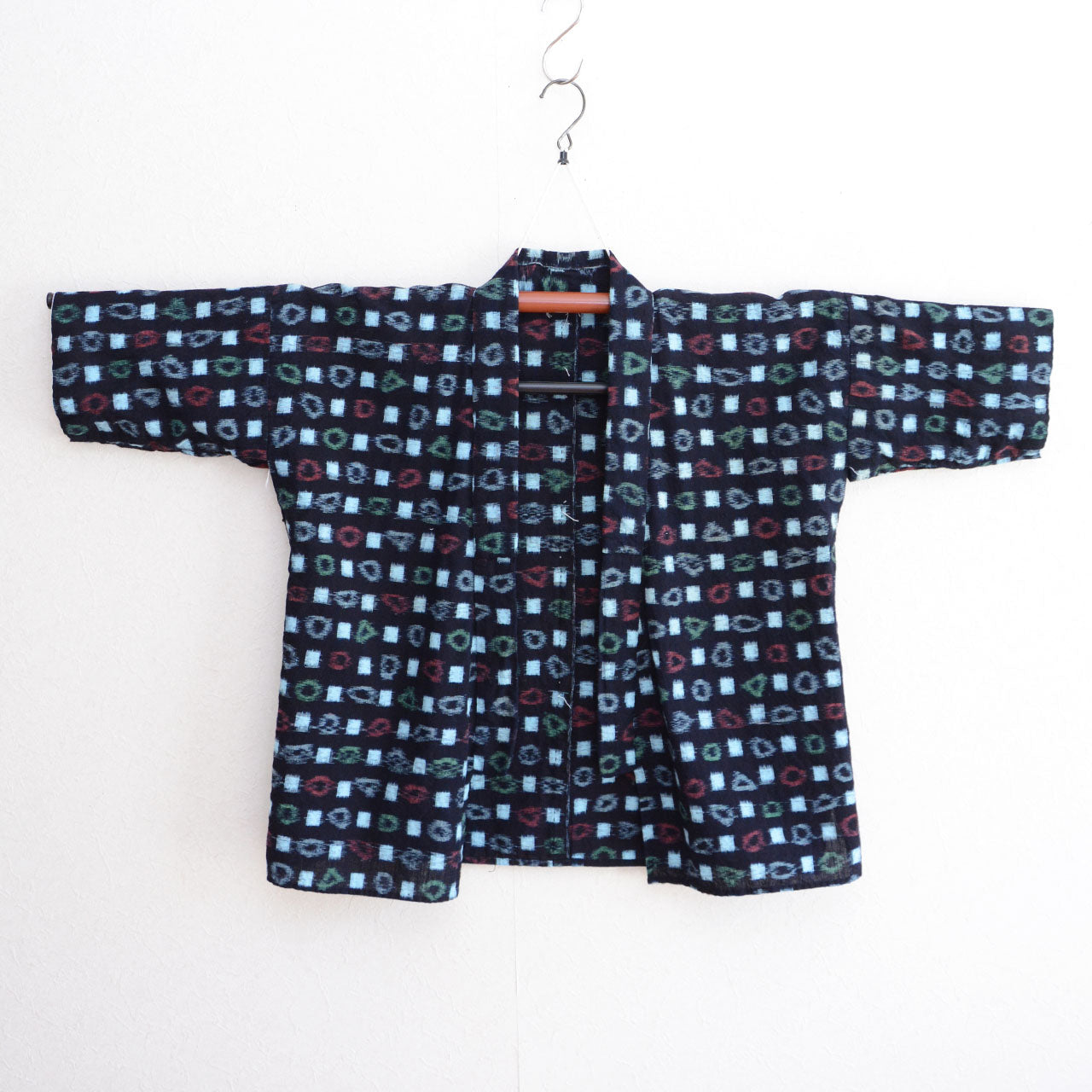 Traditional Japanese noragi jacket crafted in cotton during the mid-Showa period