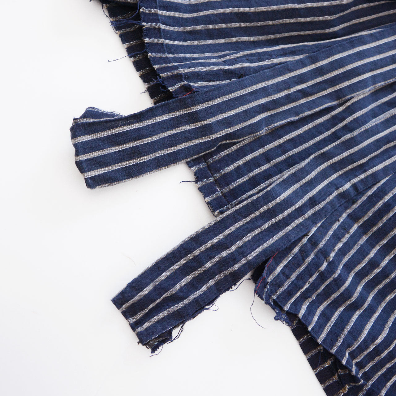 Cotton stripe noragi jacket, navy and white, Showa era Japan vintage, raw cut hem with fraying