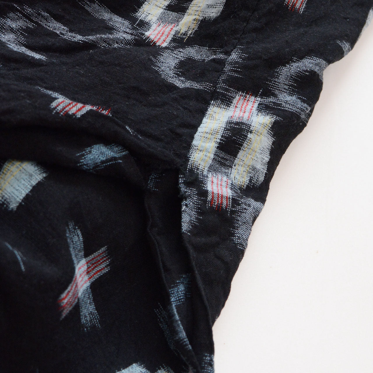 Partial stitch loss at underarm seam, dark navy kasuri cotton noragi uwappari jacket, Showa era Japan vintage
