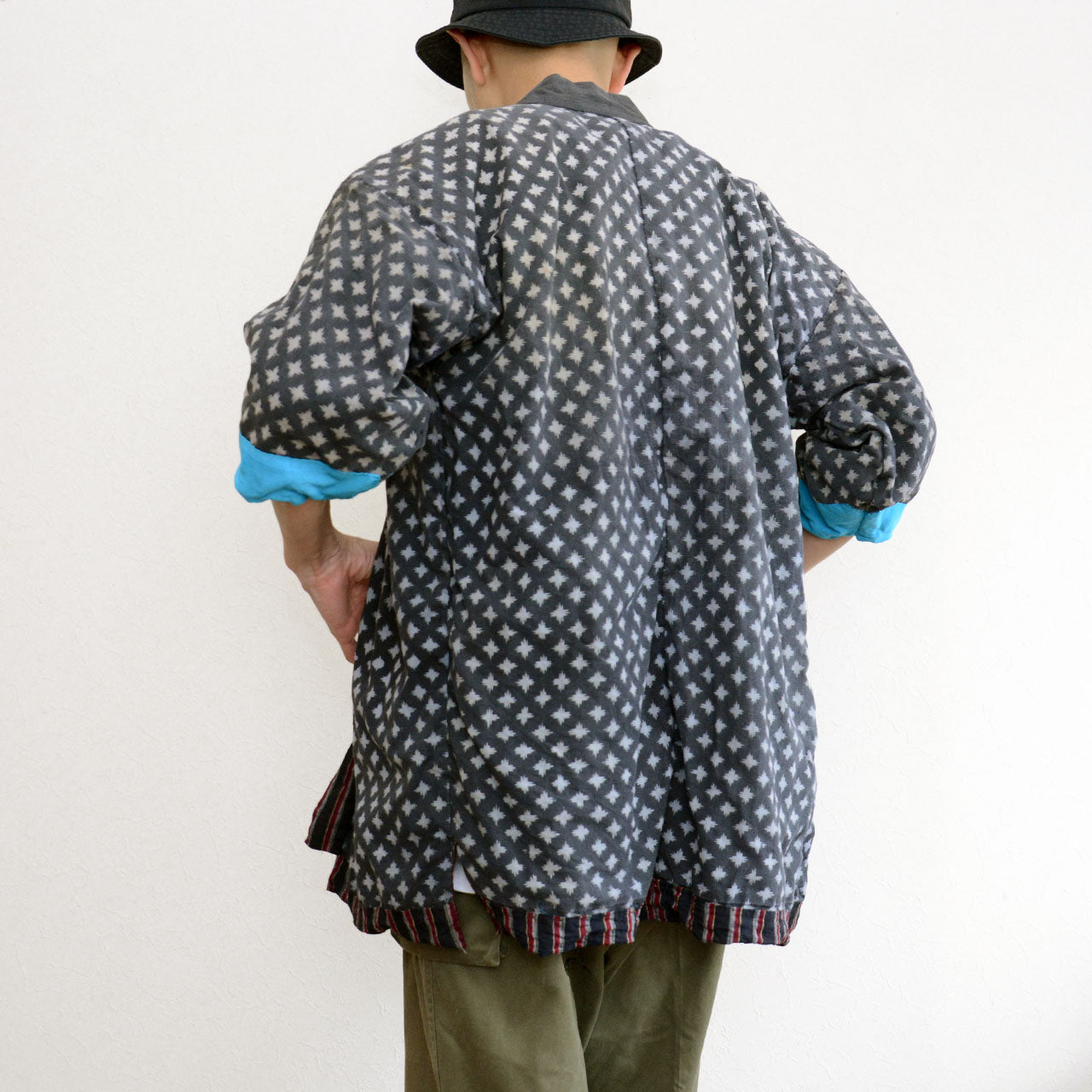 Lightweight cotton Noragi with warm striped exterior