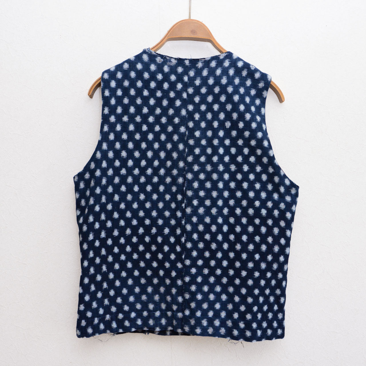 Indigo snow pattern kasuri cotton vest using vintage Japanese fabric