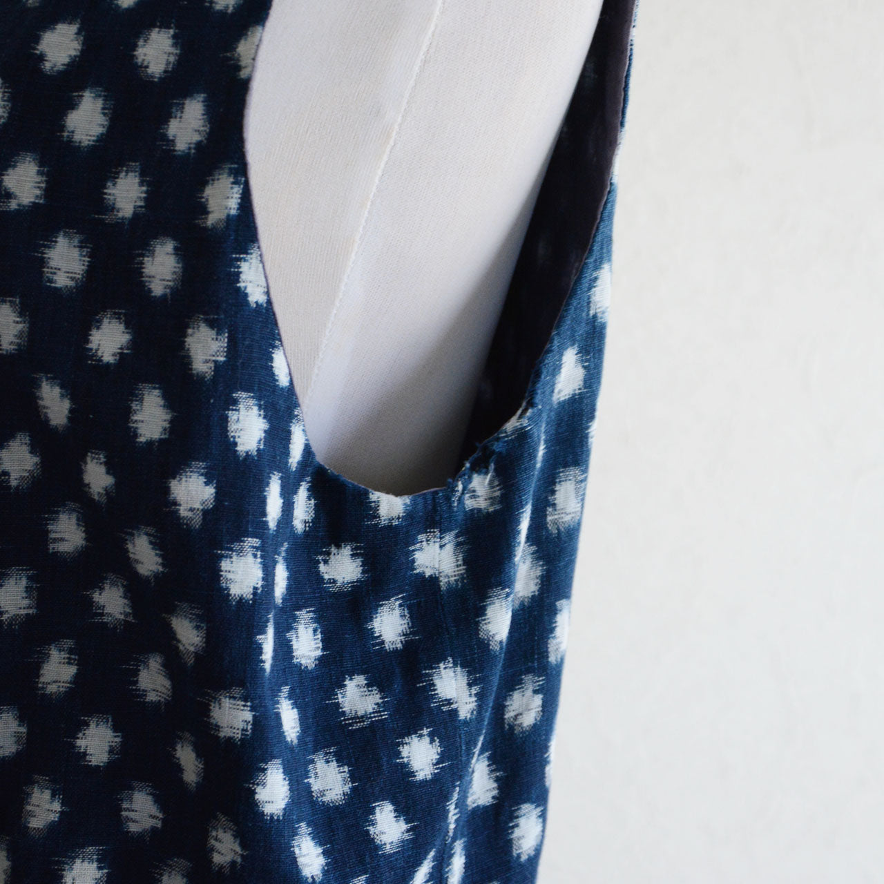 Vintage Japanese indigo snow pattern kasuri cotton vest