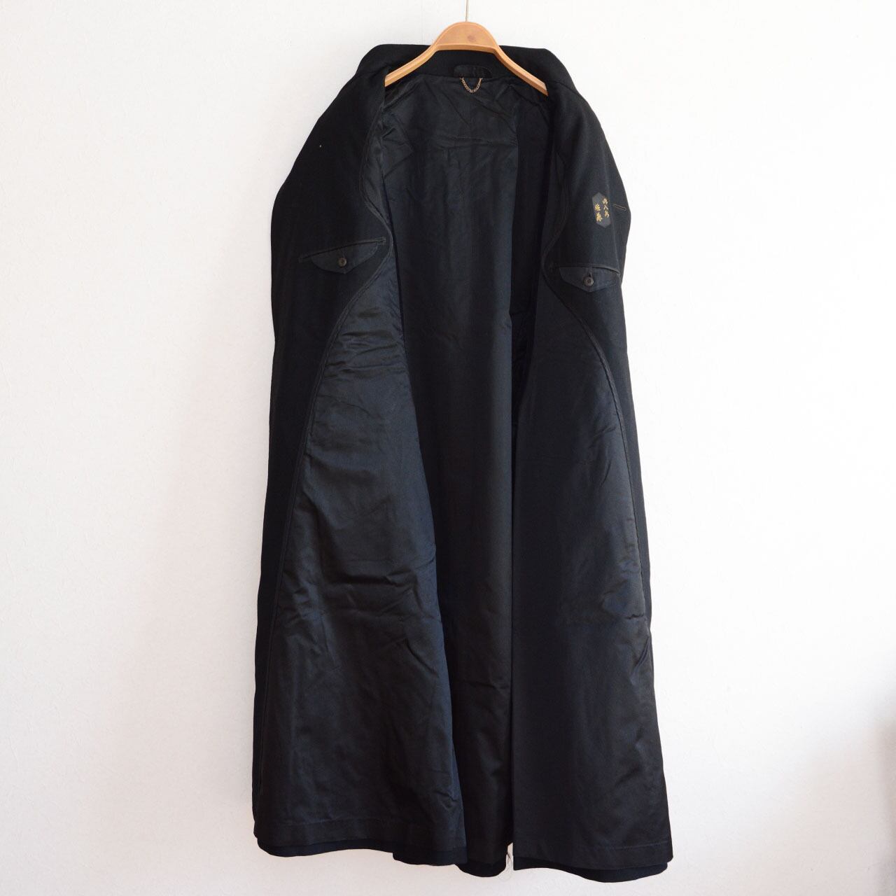 Full interior lining of black wool tonbi mantle, Taisho–Early Showa Japan vintage