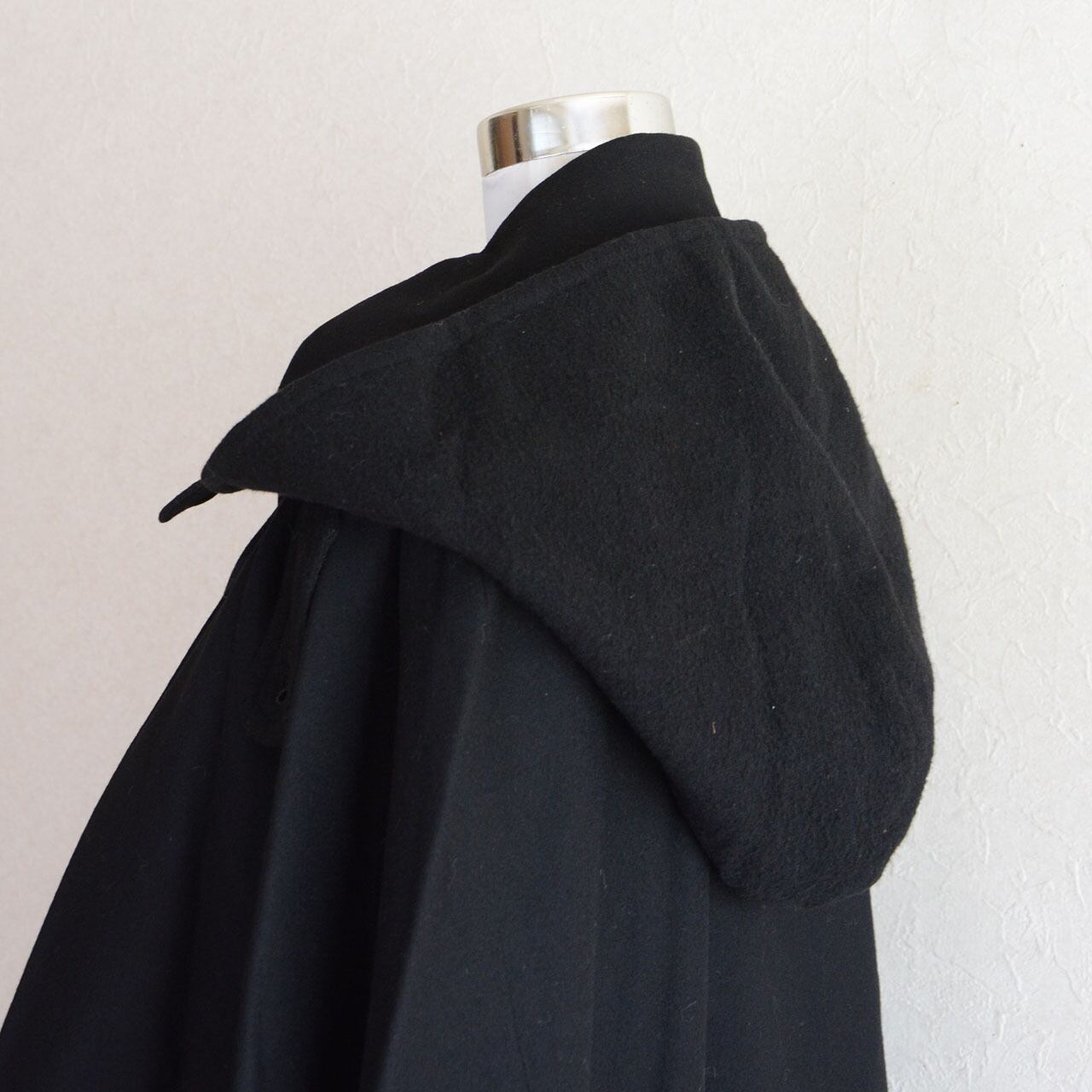 Removable hood detail, black wool tonbi mantle, Japan vintage