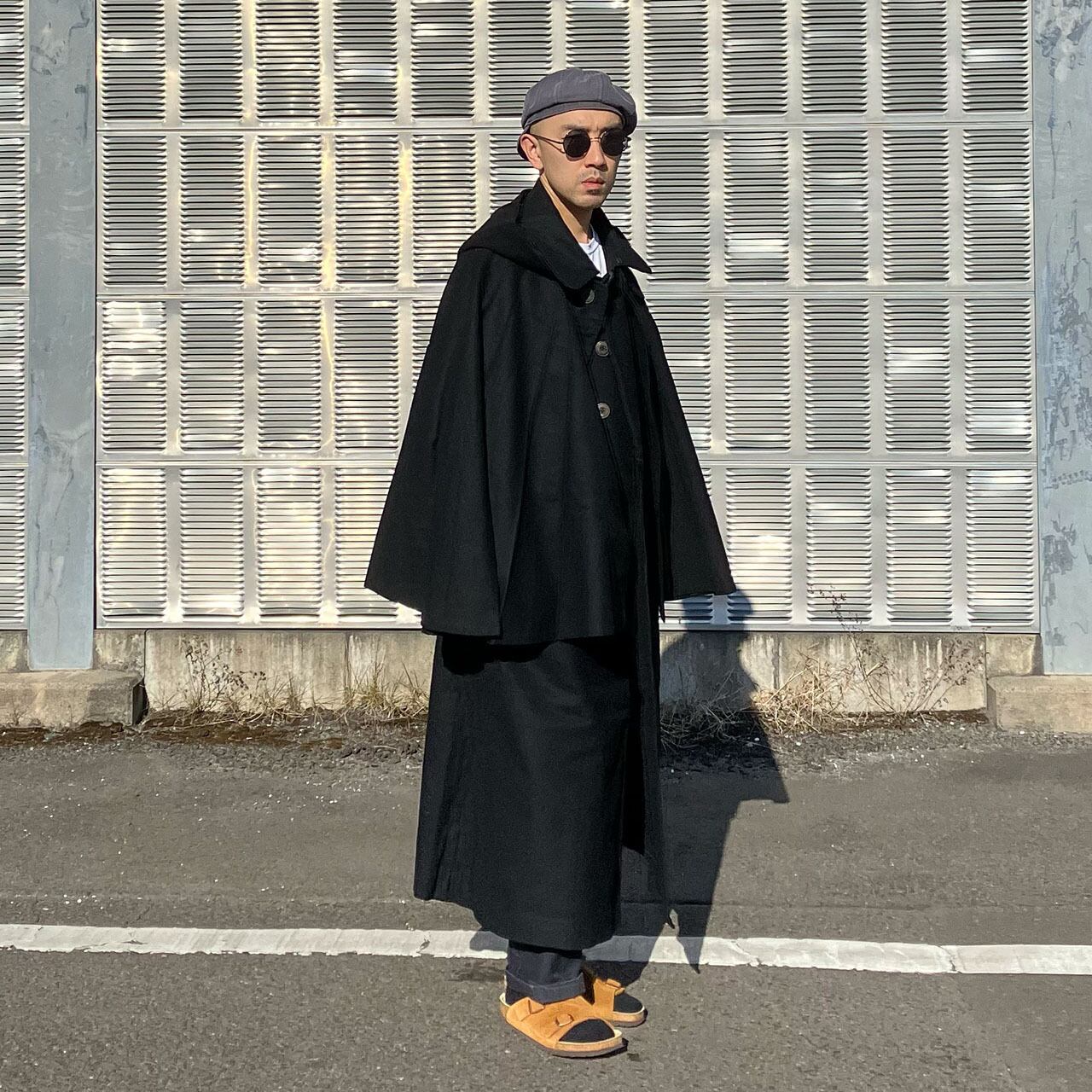 Full-length front view, model wearing black wool tonbi mantle, Taisho–Early Showa Japan vintage