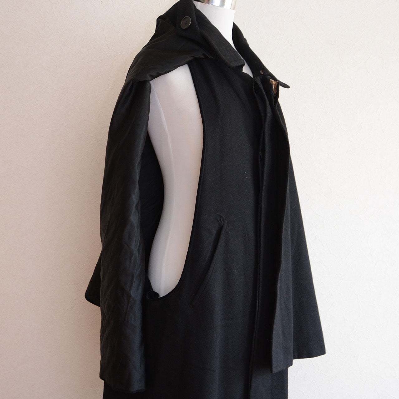 Traditional Japanese mantle coat blending Western influence and local tailoring