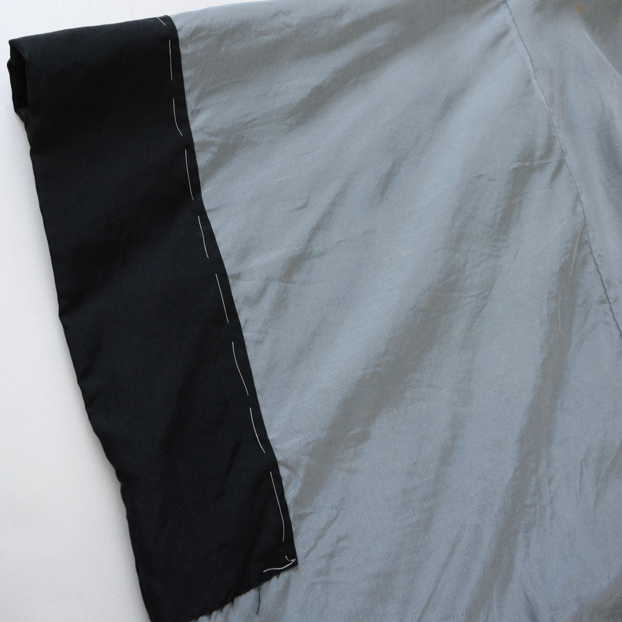Vintage Japanese Haori Jacket — Black Silk, Five-Crest Montsuki, Iro-Ura Lining, Showa Era