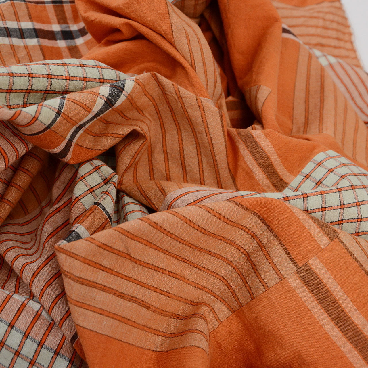 Vintage Japanese cotton fabric suitable for sashiko or patchwork crafts