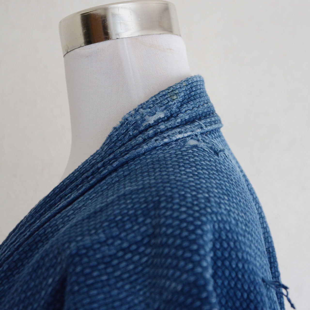 Double-layer Japanese kendo jacket admired for material depth