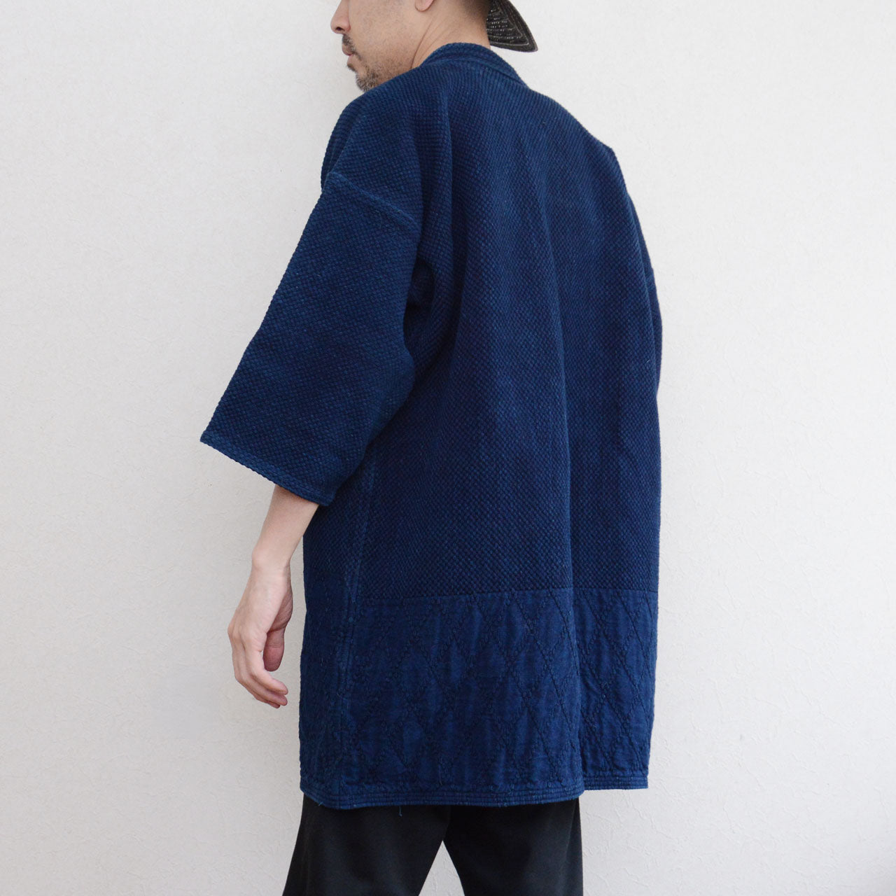 Bushu Ichi kendo gi, vintage indigo dye, double weave cotton, gold kanji sleeve detail