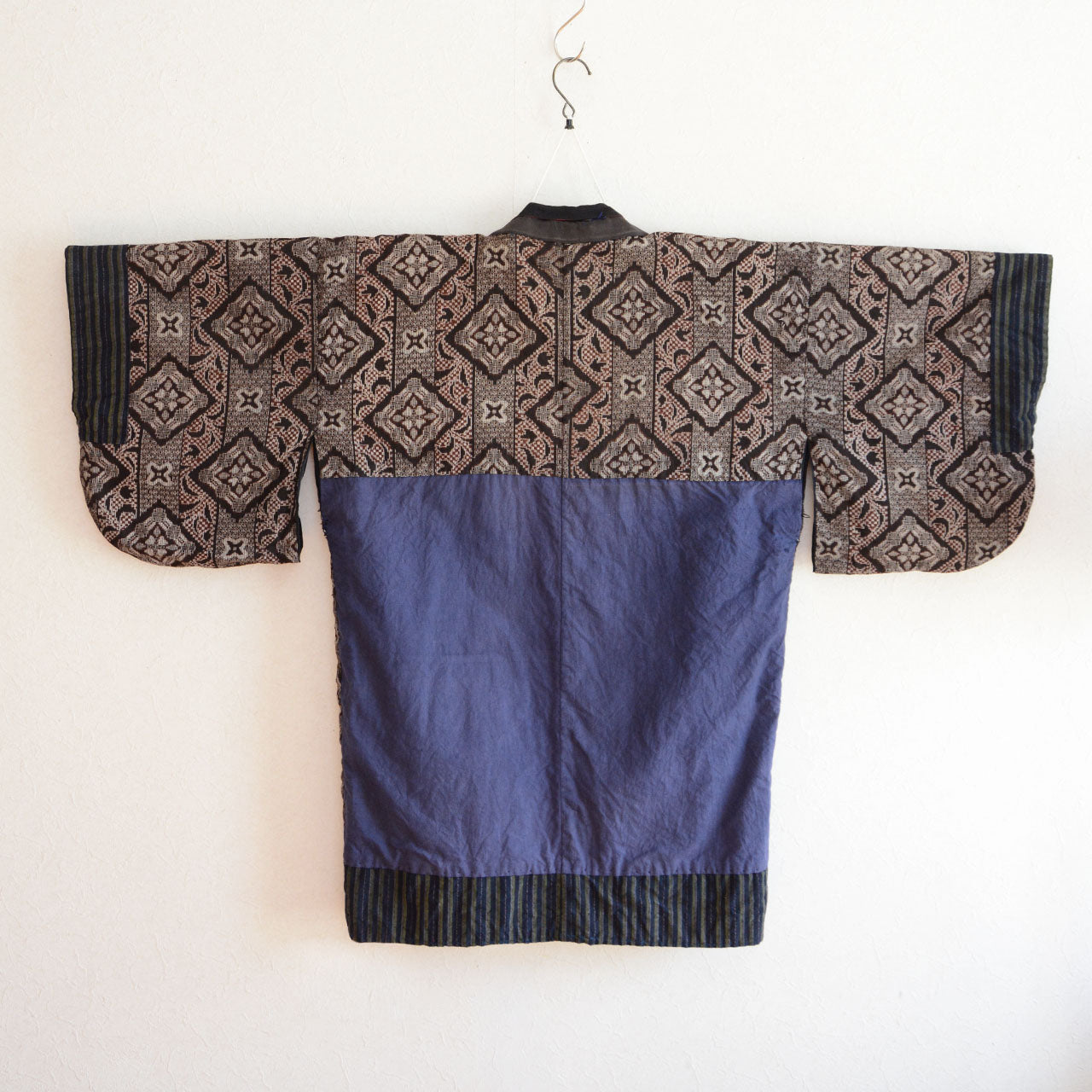 Handcrafted Traditional Noragi with Geometric Back Pattern